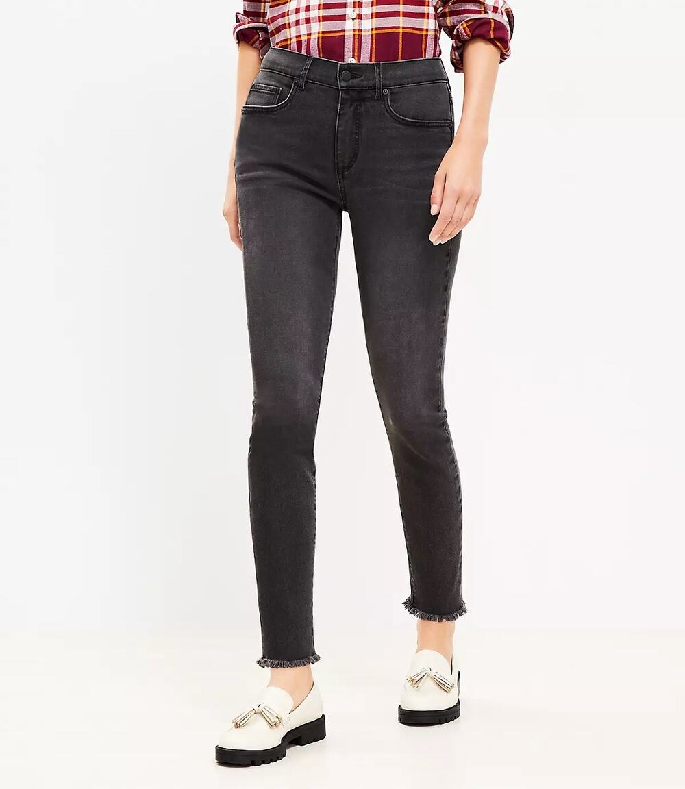 LOFT  Size 14 Curvy Frayed Mid Rise Skinny Jeans in Washed Black Wash